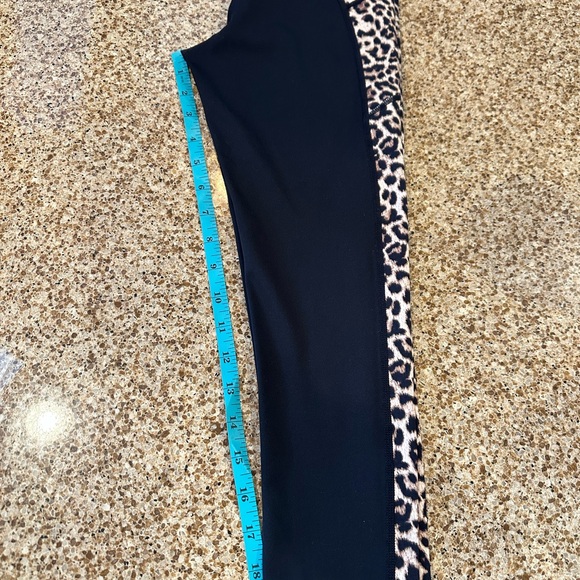 ZYIA Active Black Cheetah Print Leggings size 2 - Picture 5 of 5